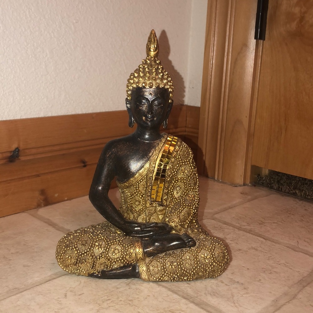 Gold Buddha Statue